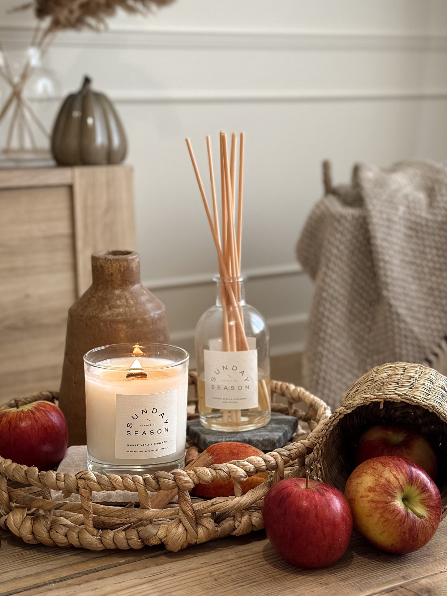 Harvest Apple & Cinnamon Candle
